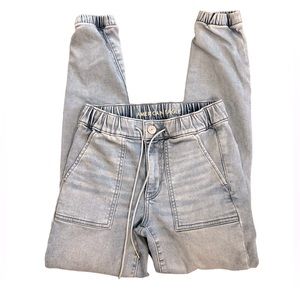 American Eagle Cozy Next Level Comfort Jegging Joggers Size 2 Light Wash Denim